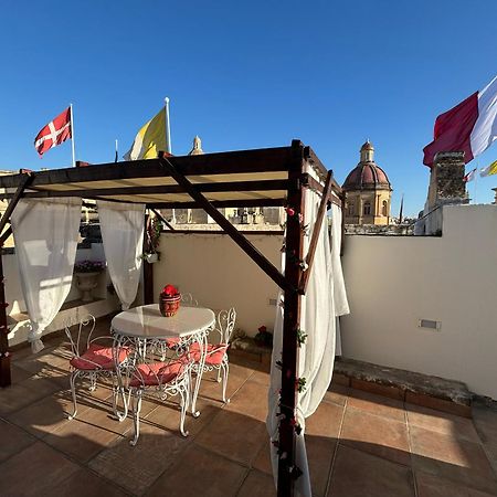 The Knight - Heritage & Art Home At Birgu Square Exterior foto