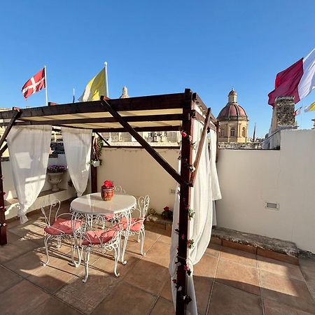 The Knight - Heritage & Art Home At Birgu Square Exterior foto
