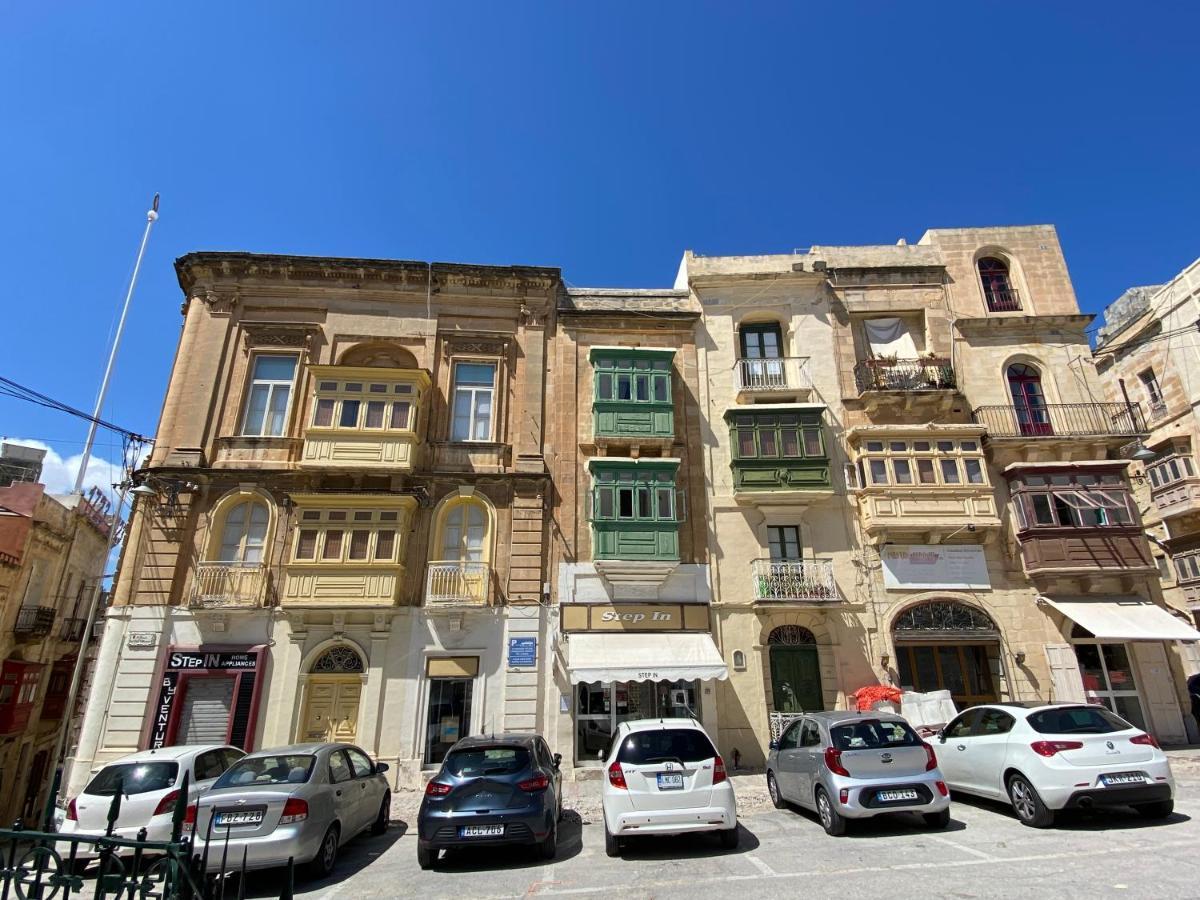 The Knight - Historical Terraced House Overlooking The Central Square Birgu Exterior foto